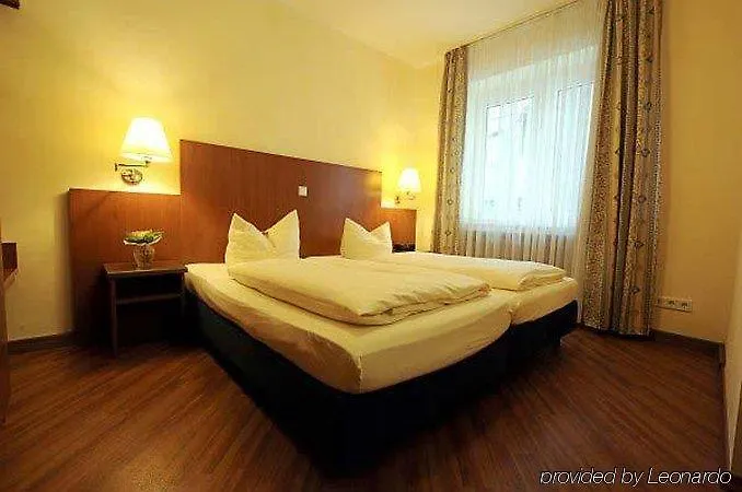 Aparthotel Flora 4*