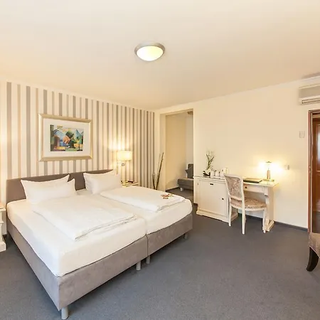Flora Aparthotel