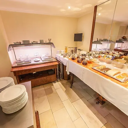 Flora Apart-hotel 4*