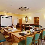 Appart hôtel Flora 4*