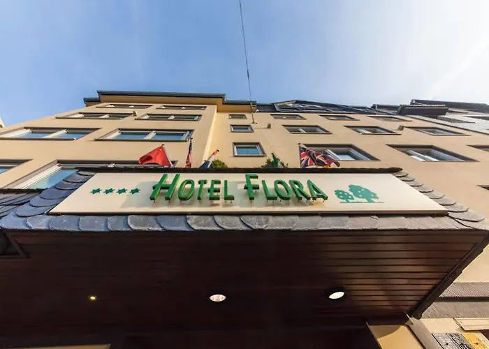 Flora Aparthotel 4*